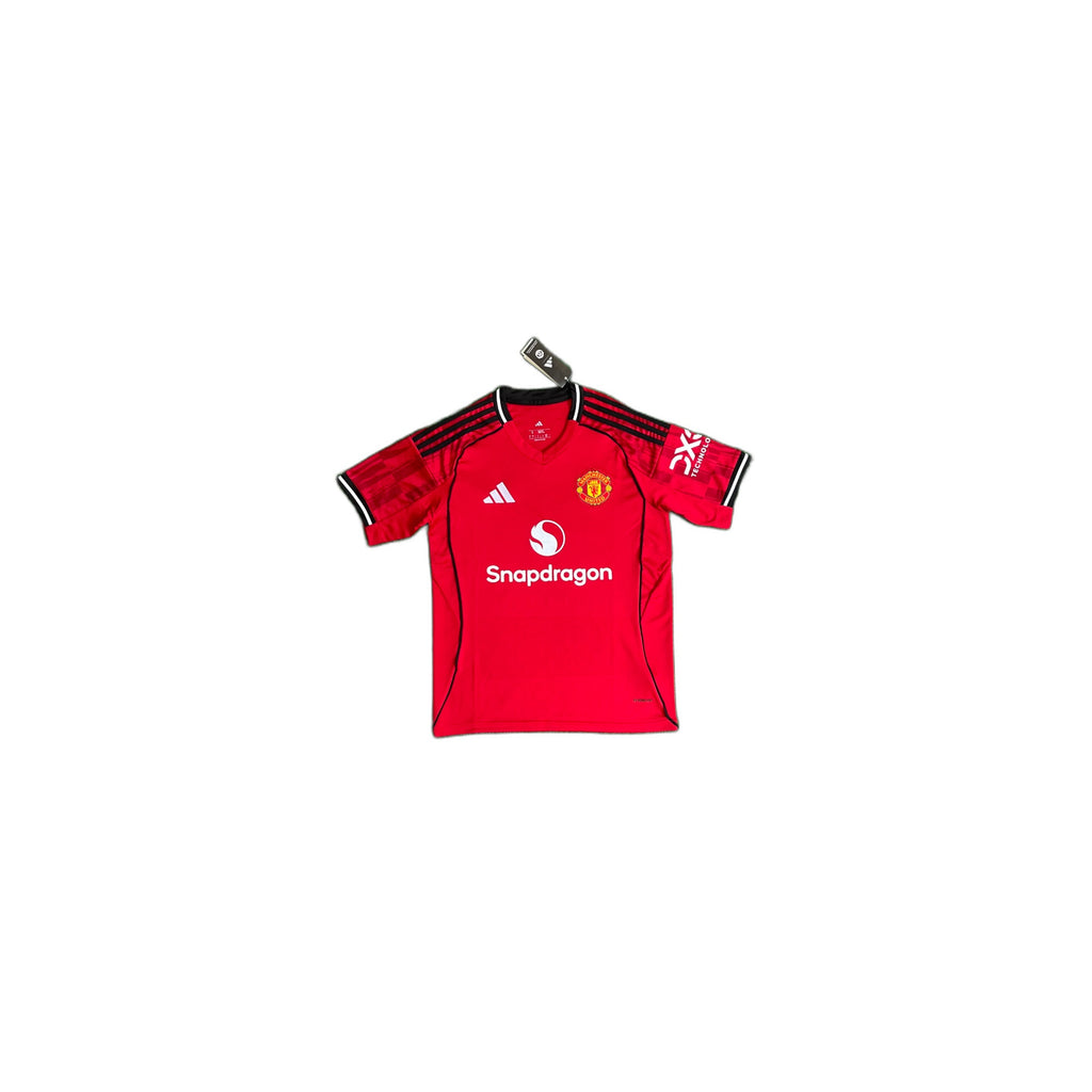 Manchester United Red Home shirt 2025/26