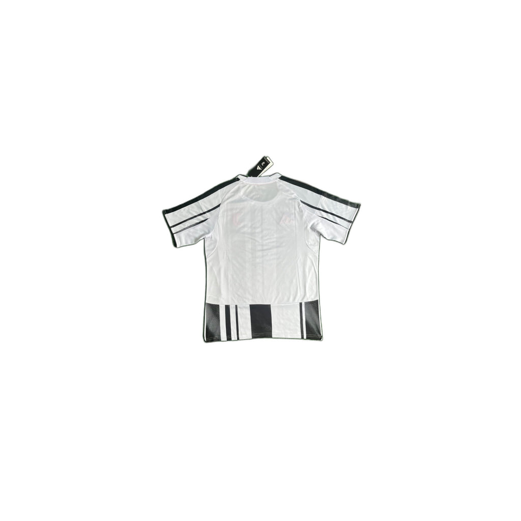 Juventus – White/Black home shirt 2025/26